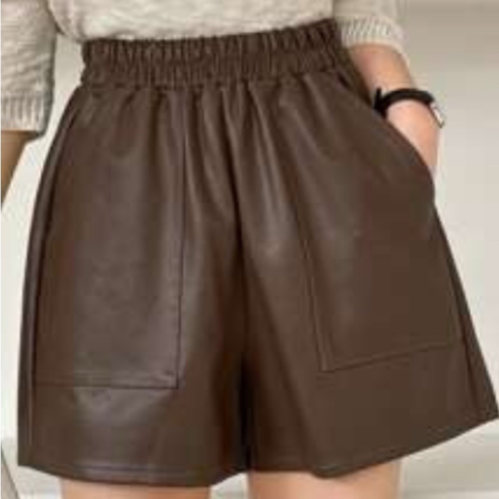 SHEIN Brown Vegan Leather Women Shorts Medium